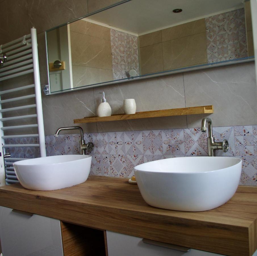 Les Brimbelles Apartment เฌราร์แมร์ ภายนอก รูปภาพ